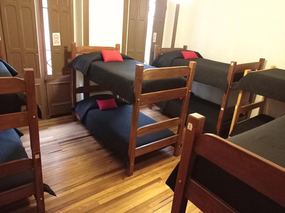 Hostal Irreal Santiago Luaran gambar