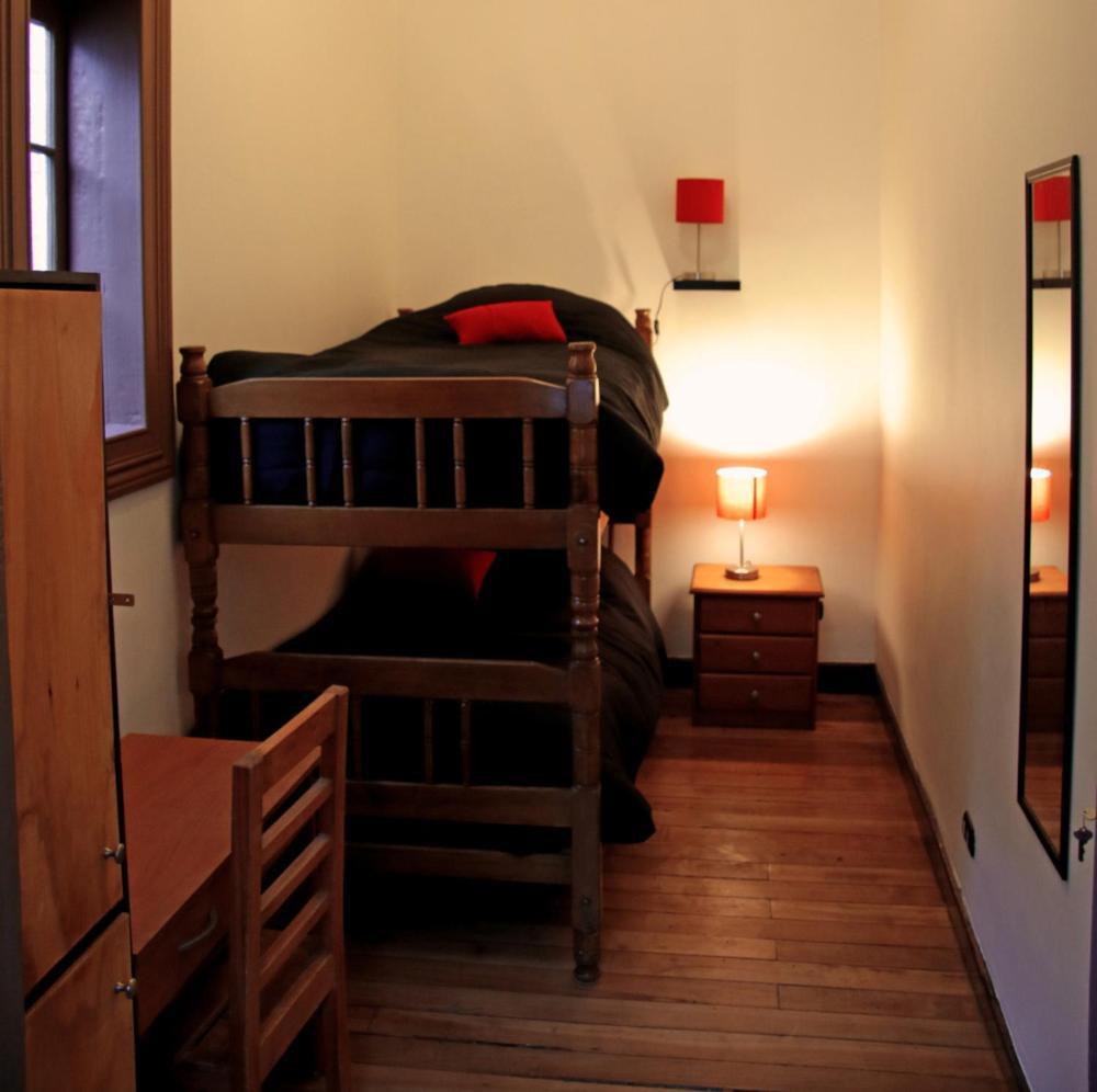 Hostal Irreal Santiago Luaran gambar